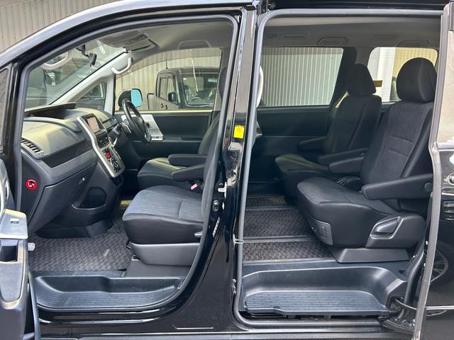 ヴォクシー ZS 煌【後期型・フロントドラレコ】 距離50768キロ/2022年製造/タイヤ/社外7型ナビ/フルセグ/CD/DVD/バックカメラ/両側自動ドア/HID/フォグ/社外アルミ/リアスポ/パドルシフト/スマートキー/ETC/Pスタート(30枚目)