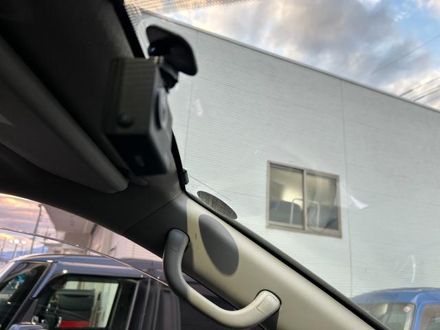 ヴォクシー ZS 煌【後期型・フロントドラレコ】 距離50768キロ/2022年製造/タイヤ/社外7型ナビ/フルセグ/CD/DVD/バックカメラ/両側自動ドア/HID/フォグ/社外アルミ/リアスポ/パドルシフト/スマートキー/ETC/Pスタート(40枚目)