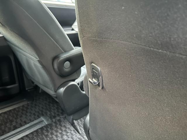 ヴォクシー ZS 煌【後期型・フロントドラレコ】 距離50768キロ/2022年製造/タイヤ/社外7型ナビ/フルセグ/CD/DVD/バックカメラ/両側自動ドア/HID/フォグ/社外アルミ/リアスポ/パドルシフト/スマートキー/ETC/Pスタート(48枚目)