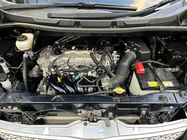 ヴォクシー ZS 煌【後期型・フロントドラレコ】 距離50768キロ/2022年製造/タイヤ/社外7型ナビ/フルセグ/CD/DVD/バックカメラ/両側自動ドア/HID/フォグ/社外アルミ/リアスポ/パドルシフト/スマートキー/ETC/Pスタート(67枚目)