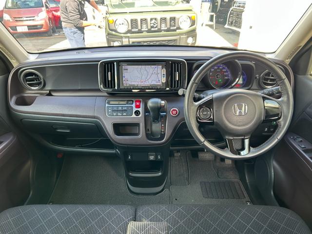 Ｎ－ＯＮＥ プレミアム　ＳＳパッケージ　◆【禁煙・純正７型ナビ・ＥＴＣ】　１０，１２２ＫＭ／フルセグ／ＣＤ／ＤＶＤ／ＢＴオーディオ／バックカメラ／シートヒーター／ＨＩＤライト／アイドリングストップ／盗難防止装置／スマートキー／横滑り防止／保証書／取扱説明書／スペアキー（5枚目）