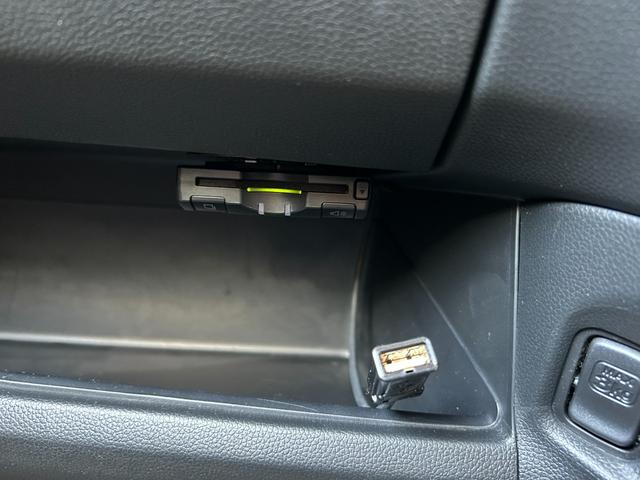 Ｎ－ＯＮＥ プレミアム　ＳＳパッケージ　◆【禁煙・純正７型ナビ・ＥＴＣ】　１０，１２２ＫＭ／フルセグ／ＣＤ／ＤＶＤ／ＢＴオーディオ／バックカメラ／シートヒーター／ＨＩＤライト／アイドリングストップ／盗難防止装置／スマートキー／横滑り防止／保証書／取扱説明書／スペアキー（43枚目）