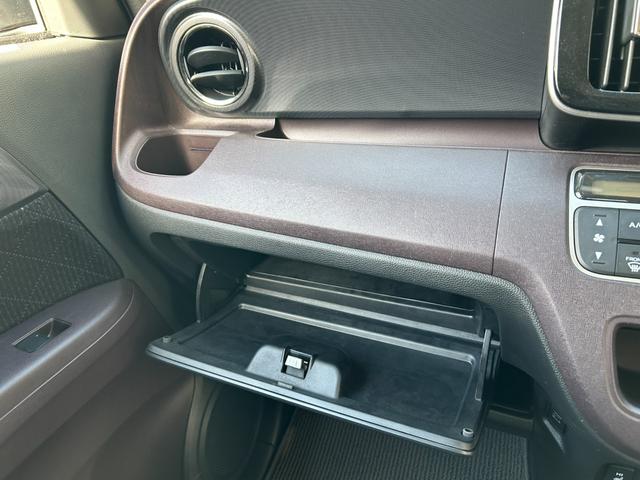 Ｎ－ＯＮＥ プレミアム　ＳＳパッケージ　◆【禁煙・純正７型ナビ・ＥＴＣ】　１０，１２２ＫＭ／フルセグ／ＣＤ／ＤＶＤ／ＢＴオーディオ／バックカメラ／シートヒーター／ＨＩＤライト／アイドリングストップ／盗難防止装置／スマートキー／横滑り防止／保証書／取扱説明書／スペアキー（49枚目）