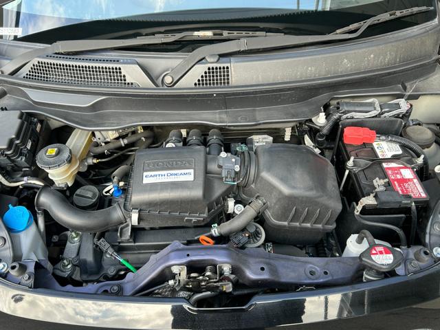 Ｎ－ＯＮＥ プレミアム　ＳＳパッケージ　◆【禁煙・純正７型ナビ・ＥＴＣ】　１０，１２２ＫＭ／フルセグ／ＣＤ／ＤＶＤ／ＢＴオーディオ／バックカメラ／シートヒーター／ＨＩＤライト／アイドリングストップ／盗難防止装置／スマートキー／横滑り防止／保証書／取扱説明書／スペアキー（67枚目）