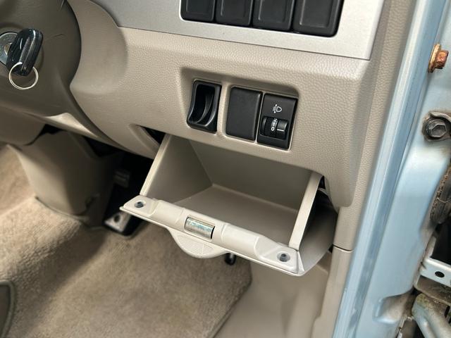 エブリイワゴン JP■下取直販車【禁煙/ETC/キーレス/オーディオ/CD】 AM・FMラジオ/電格ミラー/パワステ/パワーウィンドウ/ABS/ダブルエアバッグ/ヘッドライトレベライザー/保証書/取扱説明書/スペアキー有(38枚目)