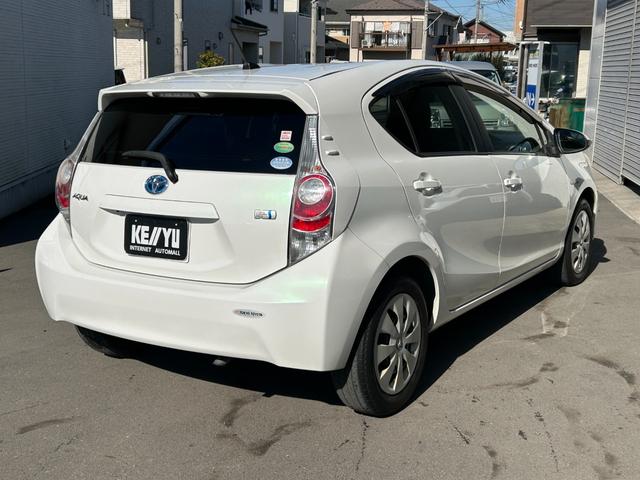 アクア Ｇ■２ＷＤ【禁煙・純正ナビ・バックカメラ・モデリスタエアロ】　６７，２９０ＫＭ／神奈川仕入直販／スマートエントリー＆ＬＥＤパッケージ／ワンセグ／ＣＤ／ＢＴ接続／オートライト／ＥＴＣ／保証書／スマートキー／フルオートＡＣ／電格ミラー／横滑り防止装置／ＡＢＳ／ＴＲＣ（10枚目）