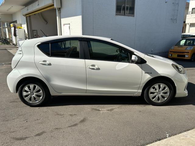 アクア Ｇ■２ＷＤ【禁煙・純正ナビ・バックカメラ・モデリスタエアロ】　６７，２９０ＫＭ／神奈川仕入直販／スマートエントリー＆ＬＥＤパッケージ／ワンセグ／ＣＤ／ＢＴ接続／オートライト／ＥＴＣ／保証書／スマートキー／フルオートＡＣ／電格ミラー／横滑り防止装置／ＡＢＳ／ＴＲＣ（13枚目）