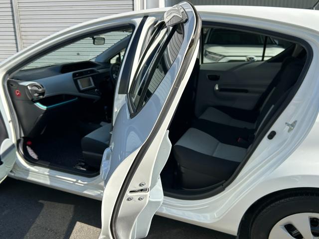 アクア Ｇ■２ＷＤ【禁煙・純正ナビ・バックカメラ・モデリスタエアロ】　６７，２９０ＫＭ／神奈川仕入直販／スマートエントリー＆ＬＥＤパッケージ／ワンセグ／ＣＤ／ＢＴ接続／オートライト／ＥＴＣ／保証書／スマートキー／フルオートＡＣ／電格ミラー／横滑り防止装置／ＡＢＳ／ＴＲＣ（35枚目）