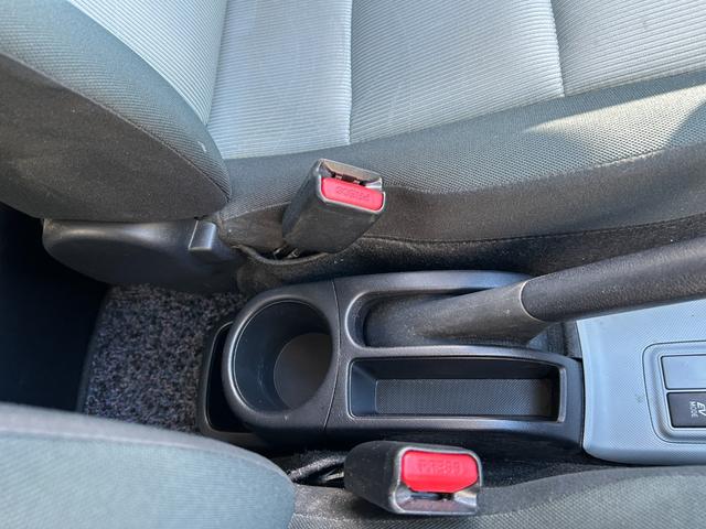 アクア Ｇ■２ＷＤ【禁煙・純正ナビ・バックカメラ・モデリスタエアロ】　６７，２９０ＫＭ／神奈川仕入直販／スマートエントリー＆ＬＥＤパッケージ／ワンセグ／ＣＤ／ＢＴ接続／オートライト／ＥＴＣ／保証書／スマートキー／フルオートＡＣ／電格ミラー／横滑り防止装置／ＡＢＳ／ＴＲＣ（52枚目）