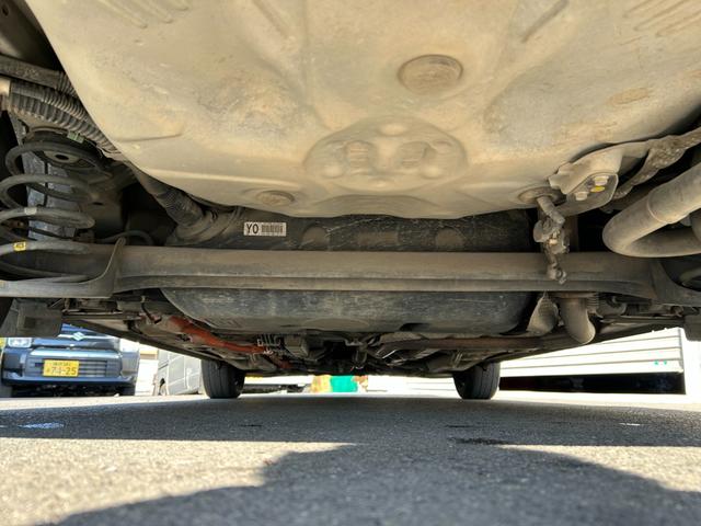 アクア Ｇ■２ＷＤ【禁煙・純正ナビ・バックカメラ・モデリスタエアロ】　６７，２９０ＫＭ／神奈川仕入直販／スマートエントリー＆ＬＥＤパッケージ／ワンセグ／ＣＤ／ＢＴ接続／オートライト／ＥＴＣ／保証書／スマートキー／フルオートＡＣ／電格ミラー／横滑り防止装置／ＡＢＳ／ＴＲＣ（65枚目）