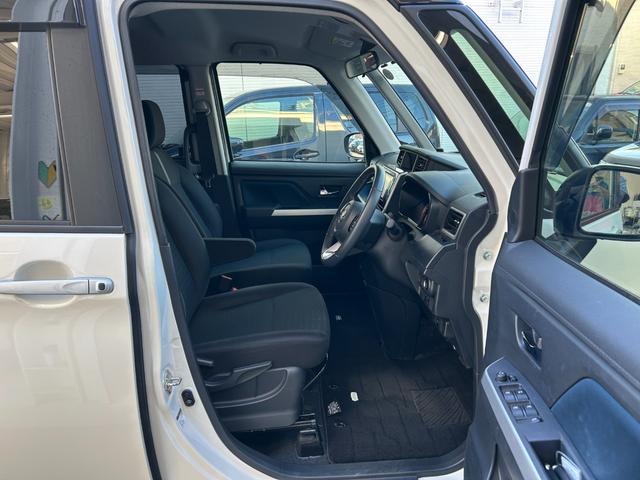 ルーミー カスタムG-T■下取直販車【禁煙/レーダーブレーキ/ターボ】 車線逸脱警報/コーナーセンサー/レーダークルコン/純正ナビ/フルセグTV/Bluetoothオーディオ/バックカメラ/ウォークスルー/両側電動スライド/LEDヘッドライト/フォグ/純正アルミ/ETC(27枚目)