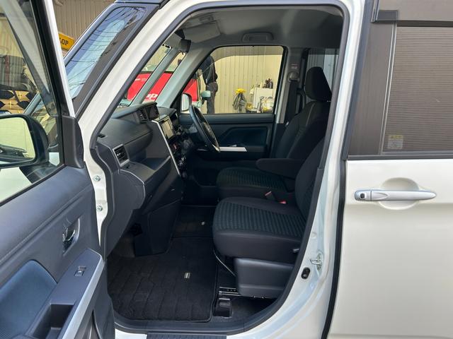 ルーミー カスタムG-T■下取直販車【禁煙/レーダーブレーキ/ターボ】 車線逸脱警報/コーナーセンサー/レーダークルコン/純正ナビ/フルセグTV/Bluetoothオーディオ/バックカメラ/ウォークスルー/両側電動スライド/LEDヘッドライト/フォグ/純正アルミ/ETC(30枚目)