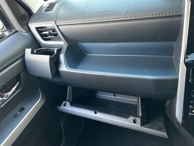 ルーミー カスタムG-T■下取直販車【禁煙/レーダーブレーキ/ターボ】 車線逸脱警報/コーナーセンサー/レーダークルコン/純正ナビ/フルセグTV/Bluetoothオーディオ/バックカメラ/ウォークスルー/両側電動スライド/LEDヘッドライト/フォグ/純正アルミ/ETC(46枚目)