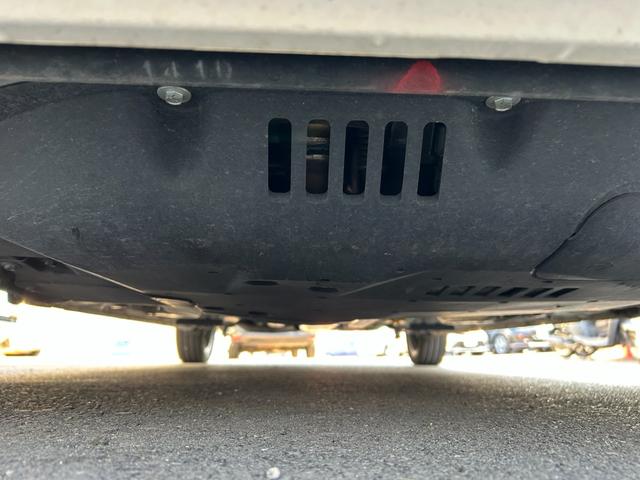 ルーミー カスタムG-T■下取直販車【禁煙/レーダーブレーキ/ターボ】 車線逸脱警報/コーナーセンサー/レーダークルコン/純正ナビ/フルセグTV/Bluetoothオーディオ/バックカメラ/ウォークスルー/両側電動スライド/LEDヘッドライト/フォグ/純正アルミ/ETC(60枚目)