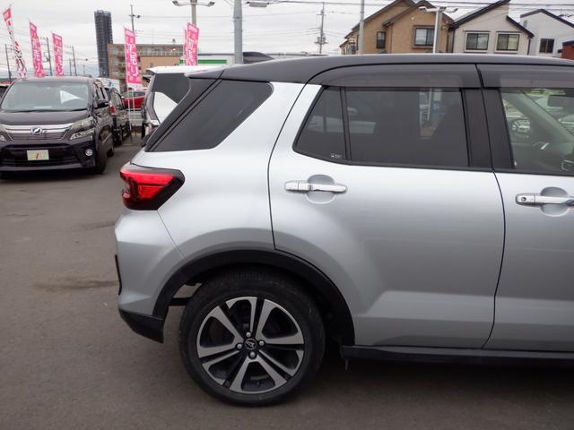 プレミアム 下取直販車・4WD・ブラックルーフ・衝突軽減ブレーキ・1オーナー・純正SDナビ・ハーフレザー・禁煙・追従クルコン・ドラレコ・BSM・ETC・純正17AW・シートヒーター・DVD・BT・バックカメラ(9枚目)
