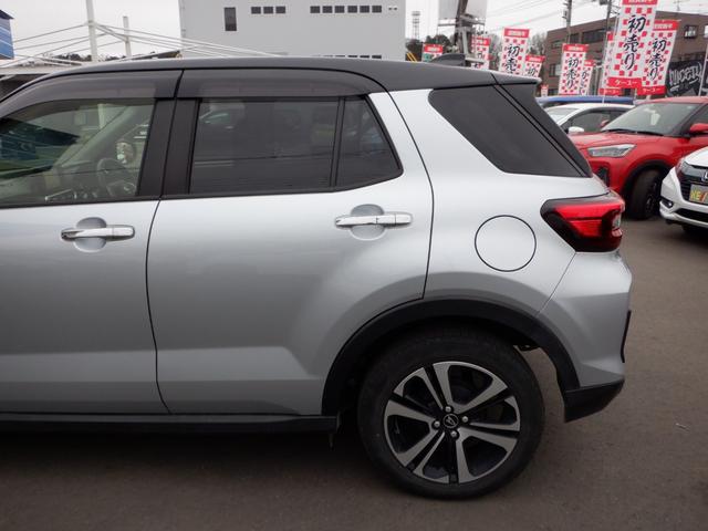 プレミアム 下取直販車・4WD・ブラックルーフ・衝突軽減ブレーキ・1オーナー・純正SDナビ・ハーフレザー・禁煙・追従クルコン・ドラレコ・BSM・ETC・純正17AW・シートヒーター・DVD・BT・バックカメラ(13枚目)