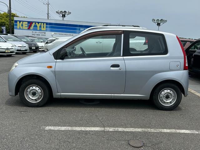 ミラ Ａ／八王子直仕入／走行６１８８３ＫＭ／フロア５速マニュアル／　ワンオーナー／ラジオチューナー／ラバーフロアマット／保証書／取扱説明書（11枚目）