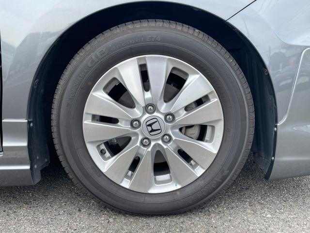 ステップワゴンスパーダ Ｚ／静岡仕入／走行４２４９６ＫＭ／ダウンサス／８人乗り／　社外ナビ／フルセグ／ＣＤ／ＤＶＤ／Ｂｌｕｅｔｏｏｔｈ／バックカメラ／ＥＴＣ／両側ＰＳＤ／ＨＩＤヘッドライト／オートライト／フォグ／純正ＡＷ／スマートキー／横滑り防止機能／ミラーウインカー／Ｒスポイラー（31枚目）
