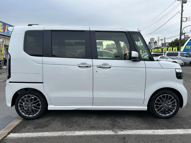 N-BOXカスタム ターボ/ホンダセンシング/届出済み未使用車/走行5KM/ 8インチホンダコネクトナビ/フルセグ/Bluetooth/バックカメラ/レーダークルコン/ブレーキホールド/両側PSD/ハーフレザーシート/シートヒーター/LEDヘッドライト/フォグ/純正15AW(7枚目)
