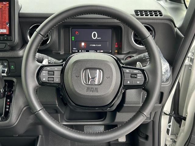 N-BOXカスタム ターボ/ホンダセンシング/届出済み未使用車/走行5KM/ 8インチホンダコネクトナビ/フルセグ/Bluetooth/バックカメラ/レーダークルコン/ブレーキホールド/両側PSD/ハーフレザーシート/シートヒーター/LEDヘッドライト/フォグ/純正15AW(12枚目)