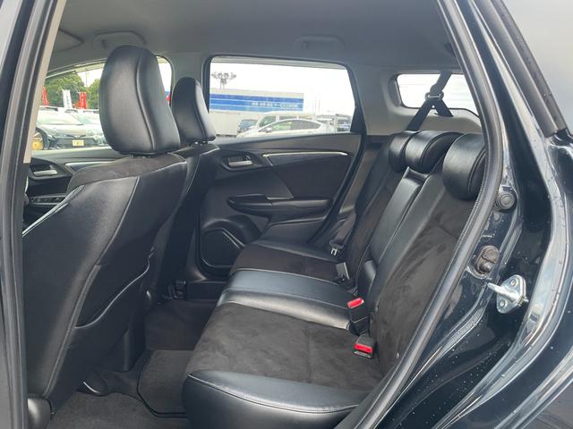 シャトル ハイブリッドX/八王子直仕入/25年製夏タイヤ装着/禁煙車/ 走行65134KM/シティブレーキアクティブシステム/社外ナビ/フルセグ/CD/DVD/Bluetooth/バックカメラ/クルコン/純正AW/ETC/MTモード/LEDヘッドライト/フォグ/ステリモ(16枚目)