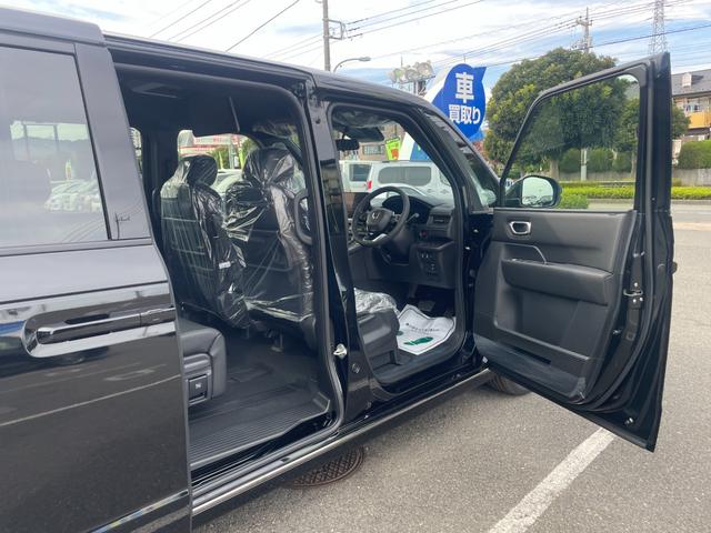 ステップワゴン e:HEVスパーダ/登録済み未使用車/マルチビューカメラ/ 11型ホンダコネクトナビ/14型後席モニター/フルセグ/Bluetooth/ホンダセンシング/両側PSD/電動リアゲート/BSM/レーダークルコン/シートヒーター/LEDヘッドライト/オットマン(16枚目)