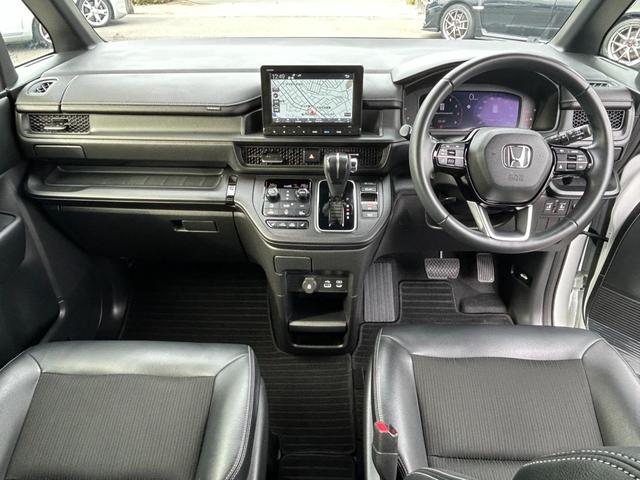 ステップワゴン スパーダ/ターボ/八王子直仕入/禁煙車/走行26003KM/ ホンダセンシング/純正8インチナビ/フルセグ/Bluetooth/バックカメラ/ETC/レーダークルコン/両側PSD/電動リアゲート/ハーフレザーシート/シートヒーター/LEDヘッドライト/フォグ(3枚目)