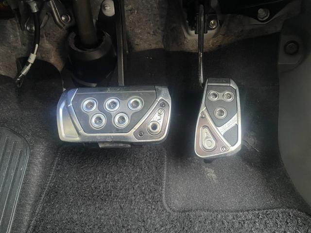 プリウスアルファ S/大阪仕入れ/走行55.958km/純正7インチSDナビ/ 車両接近通報装置/バックカメラ/デジタルインナーミラー/フルセグ/ビルトインETC/BT接続/USBソケット/CD/DVD/フォグ/盗難防止/アルミペダル/サイドバイザー/マット/フォグランプ(28枚目)