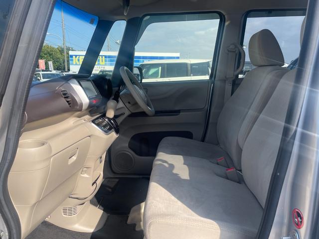 N-BOX G・Lパッケージ/八王子直仕入/禁煙車/走行69697km/ 2023年製ブリジストンタイヤ/社外7インチナビ/バックカメラ/両側スライド左側PSD/ETC/ワンセグ/BT接続/CD/DVD/USB/UV・IRカット/アイドリングストップ/盗難防止/フロアマット(16枚目)