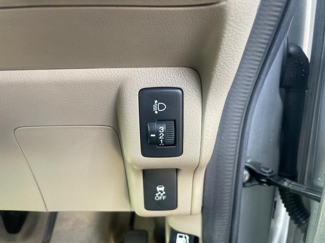 N-BOX G・Lパッケージ/八王子直仕入/禁煙車/走行69697km/ 2023年製ブリジストンタイヤ/社外7インチナビ/バックカメラ/両側スライド左側PSD/ETC/ワンセグ/BT接続/CD/DVD/USB/UV・IRカット/アイドリングストップ/盗難防止/フロアマット(29枚目)