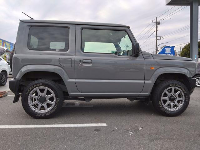 ジムニー XL/八王子仕入/社外AWホワイトレター/社外4スピーカー/ メーカーオプションLSD付/禁煙車/ワンオーナー/ヒッチメンバ-/2.0ETC/社外AW/コンピューター/社外ナビ/ワンセグ/CD&DVD/Bカメラ/BT接続/スマートキー&Pスタート/シートヒータ-(5枚目)