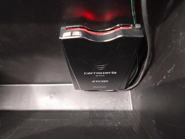 ジムニー XL/八王子仕入/社外AWホワイトレター/社外4スピーカー/ メーカーオプションLSD付/禁煙車/ワンオーナー/ヒッチメンバ-/2.0ETC/社外AW/コンピューター/社外ナビ/ワンセグ/CD&DVD/Bカメラ/BT接続/スマートキー&Pスタート/シートヒータ-(27枚目)