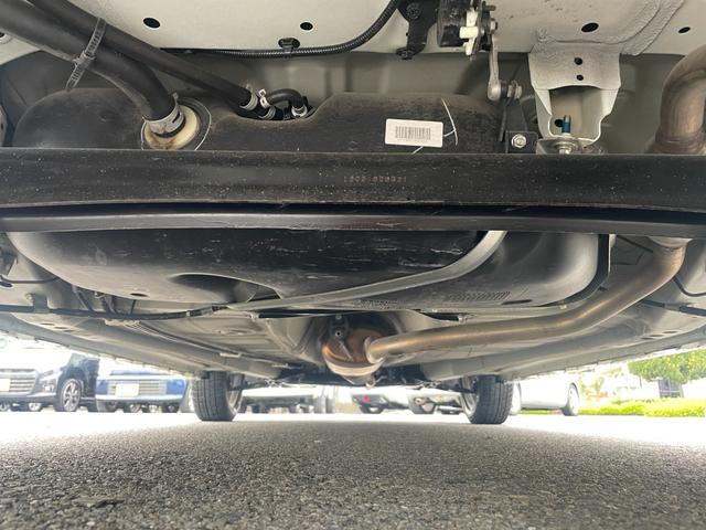 アルトターボRS ベースグレード/禁煙車/走行46029KM/九州仕入/ 純正ナビ/フルセグ/CD/Bカメラ/ETC/スマートキー&Pスタート/運転席シートヒーター/純正AW/HID/フォグ/Rスポイラー/衝突軽減システム/ミラーウィンカー/保証書/マット&バイザー/(4枚目)