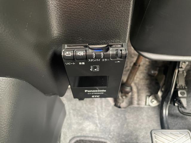 アルトターボRS ベースグレード/禁煙車/走行46029KM/九州仕入/ 純正ナビ/フルセグ/CD/Bカメラ/ETC/スマートキー&Pスタート/運転席シートヒーター/純正AW/HID/フォグ/Rスポイラー/衝突軽減システム/ミラーウィンカー/保証書/マット&バイザー/(28枚目)