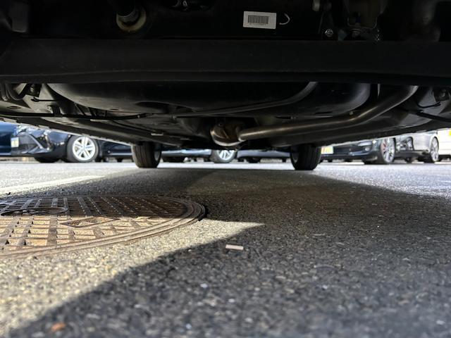 アルトワークス ベースグレード/京都仕入/走行42078KM/禁煙車/ ターボ/RECAROシート/衝突被害軽減システム/横滑り防止機能/CD/ETC/HIDヘッドライト/オートライト/フォグランプ/スマートキー/プッシュスタート/盗難防止装置/純正15インチAW(4枚目)