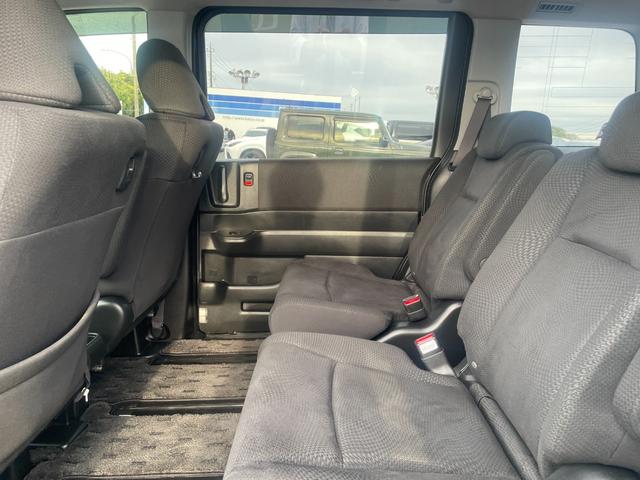 ステップワゴンスパーダ Z/埼玉仕入/ワンオーナー/ホンダ純正9インチメモリーナビ/ 走行43441KM/純正フリップダウンモニター/フルセグ/CD/DVD/バックカメラ/ビルトインETC/両側PSD/HIDヘッドライト/フォグ/オートライト/クルコン/スマートキー/盗難防止装置(18枚目)