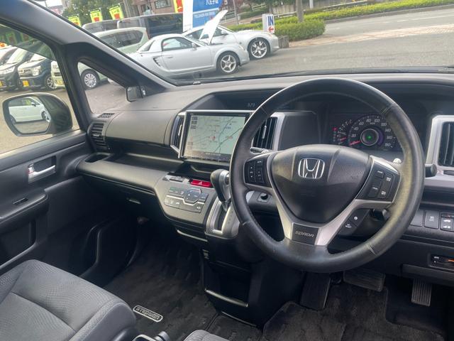 ステップワゴンスパーダ Z/埼玉仕入/ワンオーナー/ホンダ純正9インチメモリーナビ/ 走行43441KM/純正フリップダウンモニター/フルセグ/CD/DVD/バックカメラ/ビルトインETC/両側PSD/HIDヘッドライト/フォグ/オートライト/クルコン/スマートキー/盗難防止装置(21枚目)