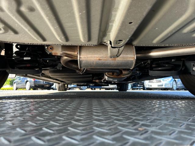 ヴォクシー ＺＳ　煌ＩＩＩ／八王子直仕入／ワンオーナー／特別仕様車／　ハーフレザーシート／トヨタセーフティセンス／社外９インチナビ／フリップダウンモニター／フルセグ／ＣＤ／ＤＶＤ／Ｂｌｕｅｔｏｏｔｈ／バックカメラ／ＥＴＣ／両側ＰＳＤ／ＬＥＤヘッドライト／フォグ／純正ＡＷ（4枚目）