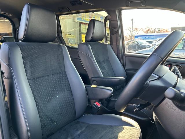 ヴォクシー ＺＳ　煌ＩＩＩ／八王子直仕入／ワンオーナー／特別仕様車／　ハーフレザーシート／トヨタセーフティセンス／社外９インチナビ／フリップダウンモニター／フルセグ／ＣＤ／ＤＶＤ／Ｂｌｕｅｔｏｏｔｈ／バックカメラ／ＥＴＣ／両側ＰＳＤ／ＬＥＤヘッドライト／フォグ／純正ＡＷ（13枚目）