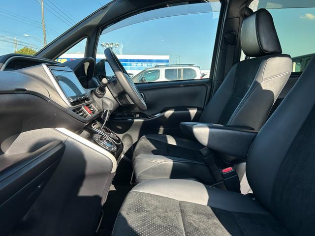 ヴォクシー ＺＳ　煌ＩＩＩ／八王子直仕入／ワンオーナー／特別仕様車／　ハーフレザーシート／トヨタセーフティセンス／社外９インチナビ／フリップダウンモニター／フルセグ／ＣＤ／ＤＶＤ／Ｂｌｕｅｔｏｏｔｈ／バックカメラ／ＥＴＣ／両側ＰＳＤ／ＬＥＤヘッドライト／フォグ／純正ＡＷ（15枚目）
