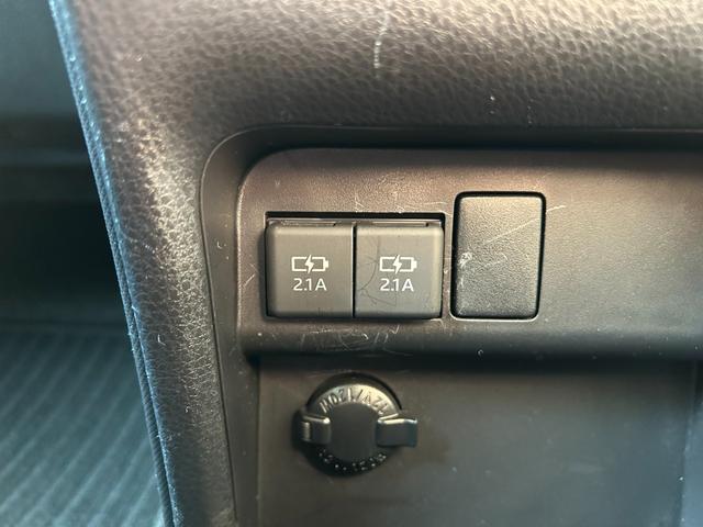 ヴォクシー ＺＳ　煌ＩＩＩ／八王子直仕入／ワンオーナー／特別仕様車／　ハーフレザーシート／トヨタセーフティセンス／社外９インチナビ／フリップダウンモニター／フルセグ／ＣＤ／ＤＶＤ／Ｂｌｕｅｔｏｏｔｈ／バックカメラ／ＥＴＣ／両側ＰＳＤ／ＬＥＤヘッドライト／フォグ／純正ＡＷ（23枚目）