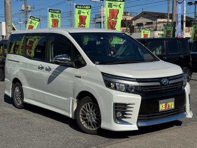 ヴォクシー ハイブリッドＺＳ　煌　９インチナビ　後席モニター　バックカメラ　衝突軽減　車線逸脱　オートハイビーム　Ｂｌｕｅｔｏｏｔｈ　ＣＤ　ＤＶＤ　フルＴＶ　ＥＴＣ２．０　両側電動スライド　ＬＥＤライト　保証書　取説（8枚目）