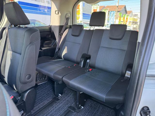 ヴォクシー ハイブリッドＺＳ　煌　９インチナビ　後席モニター　バックカメラ　衝突軽減　車線逸脱　オートハイビーム　Ｂｌｕｅｔｏｏｔｈ　ＣＤ　ＤＶＤ　フルＴＶ　ＥＴＣ２．０　両側電動スライド　ＬＥＤライト　保証書　取説（29枚目）