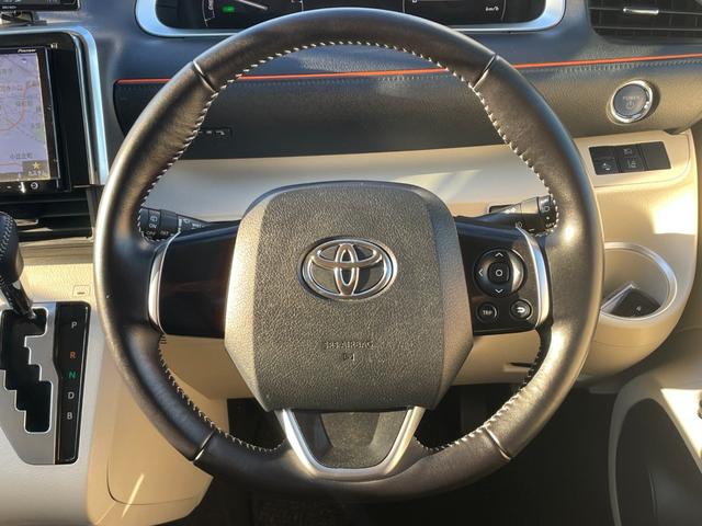 シエンタ ハイブリッドＧ／八王子直仕入／走行２０７９８ｋｍ／禁煙車／　ワンオーナー／２０２３年製ダンロップタイヤ／衝突被害軽減システム／車線逸脱警告／純正８インチナビ／両側電動スライド／バックカメラ／ビルトインＥＴＣ／シートヒーター／フォグランプ／１６インチ純正アルミ（12枚目）