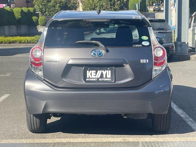 アクア Ｇ／八王子直仕入／走行７５１７３ｋｍ／ブレーキアシスト機能／　禁煙車／雹害車／ＥＢＤ機能付ＡＢＳ搭載／横滑り防止／ＣＤオーディオ／オートライト／盗難防止装置／プッシュスタート／革巻きステアリング／フロアマット／サイドバイザー／ヘッドライトレベライザー／スペアキー（9枚目）