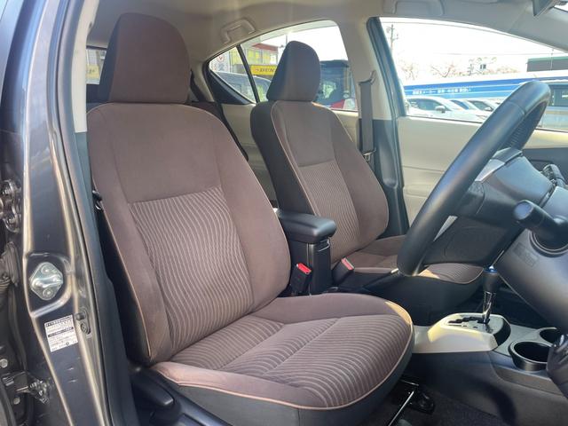 アクア Ｇ／八王子直仕入／走行７５１７３ｋｍ／ブレーキアシスト機能／　禁煙車／雹害車／ＥＢＤ機能付ＡＢＳ搭載／横滑り防止／ＣＤオーディオ／オートライト／盗難防止装置／プッシュスタート／革巻きステアリング／フロアマット／サイドバイザー／ヘッドライトレベライザー／スペアキー（13枚目）