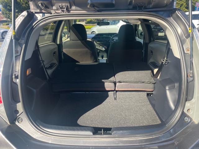 アクア Ｇ／八王子直仕入／走行７５１７３ｋｍ／ブレーキアシスト機能／　禁煙車／雹害車／ＥＢＤ機能付ＡＢＳ搭載／横滑り防止／ＣＤオーディオ／オートライト／盗難防止装置／プッシュスタート／革巻きステアリング／フロアマット／サイドバイザー／ヘッドライトレベライザー／スペアキー（18枚目）