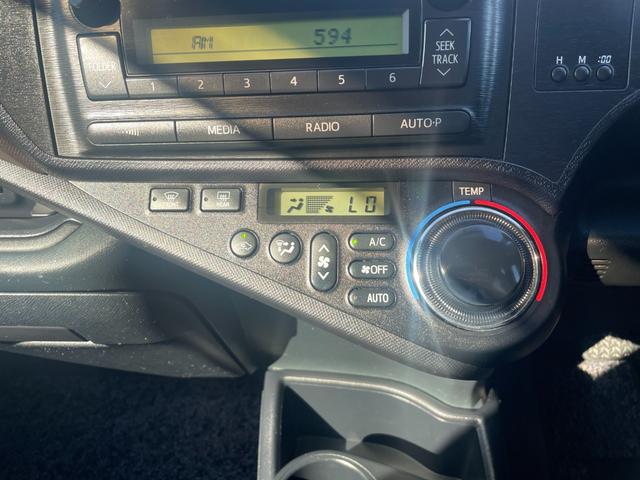 アクア Ｇ／八王子直仕入／走行７５１７３ｋｍ／ブレーキアシスト機能／　禁煙車／雹害車／ＥＢＤ機能付ＡＢＳ搭載／横滑り防止／ＣＤオーディオ／オートライト／盗難防止装置／プッシュスタート／革巻きステアリング／フロアマット／サイドバイザー／ヘッドライトレベライザー／スペアキー（21枚目）