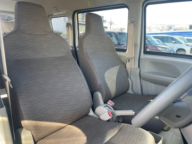 エブリイ ＰＡ／弊社リースアップ／オーバーヘッドコンソール／禁煙車／　走行７１１０ＫＭ／スズキセーフティサポート／レーンアシスト／コーナーセンサー／両側手動スライドドア／オートライト／横滑り防止機能／ヘッドイライトレベライザー／ラバーマット／保証書／取扱説明書（13枚目）