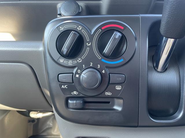 エブリイ ＰＡ／弊社リースアップ／オーバーヘッドコンソール／禁煙車／　走行７１１０ＫＭ／スズキセーフティサポート／レーンアシスト／コーナーセンサー／両側手動スライドドア／オートライト／横滑り防止機能／ヘッドイライトレベライザー／ラバーマット／保証書／取扱説明書（23枚目）